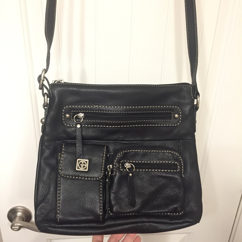New Giani Bernini leather crossbody bag